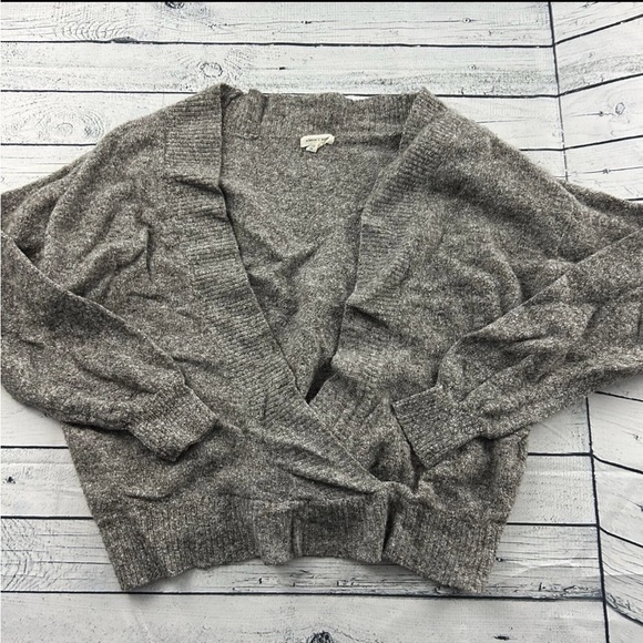 Silence + Noise Gray Drape Wrap Sweater – Size M (Urban Outfitters) - Picture 6 of 9
